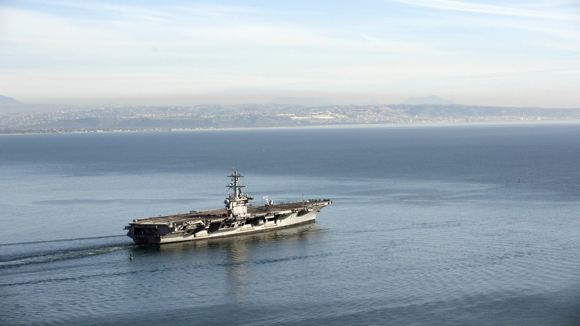 AC米兰-全黑队传球配合精妙，几乎无缝连接进攻与防守，全黑队服